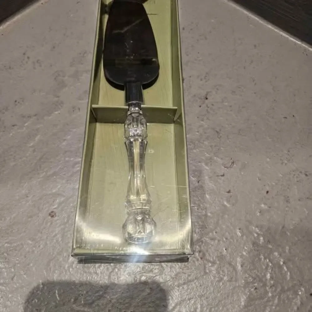 Crystal Handled Silver Plated Cake Server 10